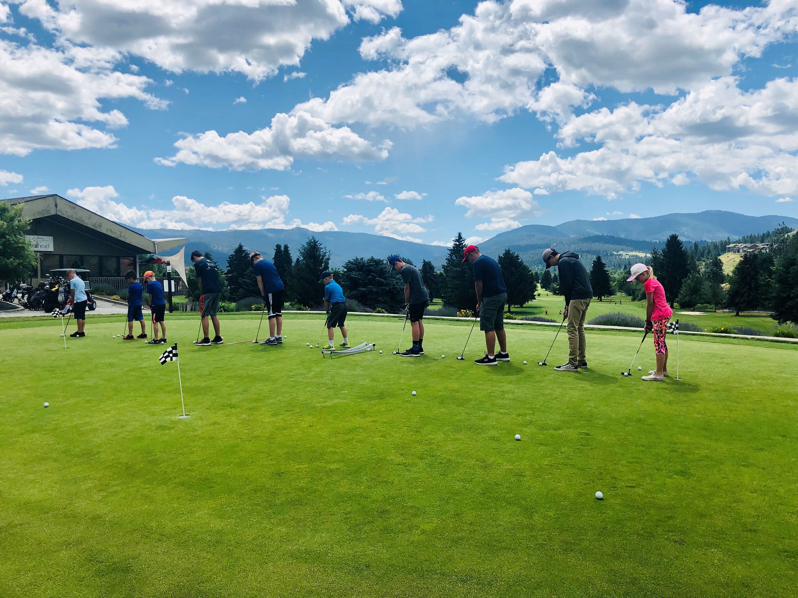 2019 Junior Camp Putting Pic