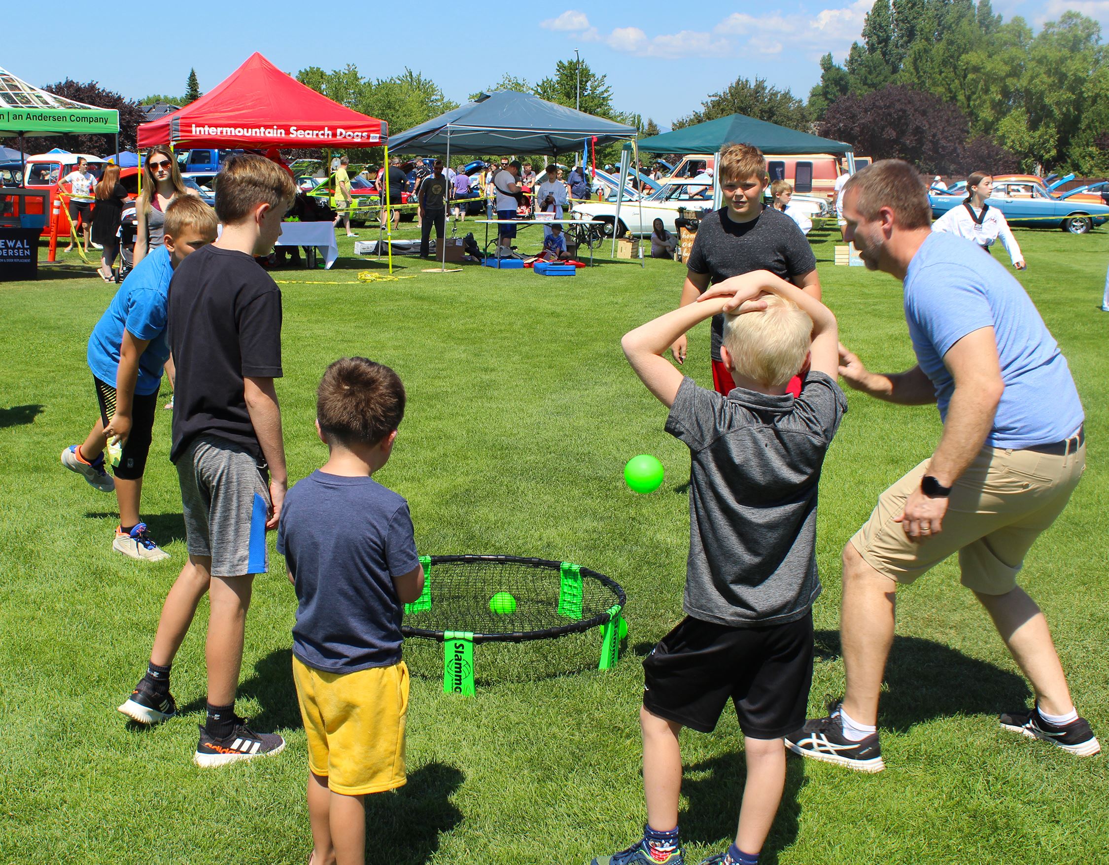 Group playing game at Barefoot in the Park